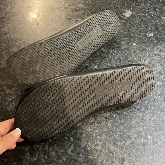 Classic Black Women's Flats - Picture 7 of 7